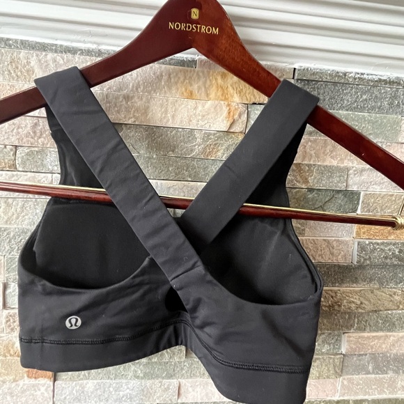 Lululemon sports bra - Picture 2 of 3